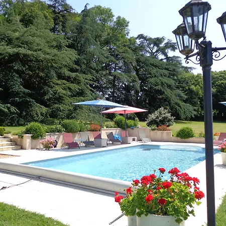 The Coachhouse * L'Isle-Jourdain (Vienne)